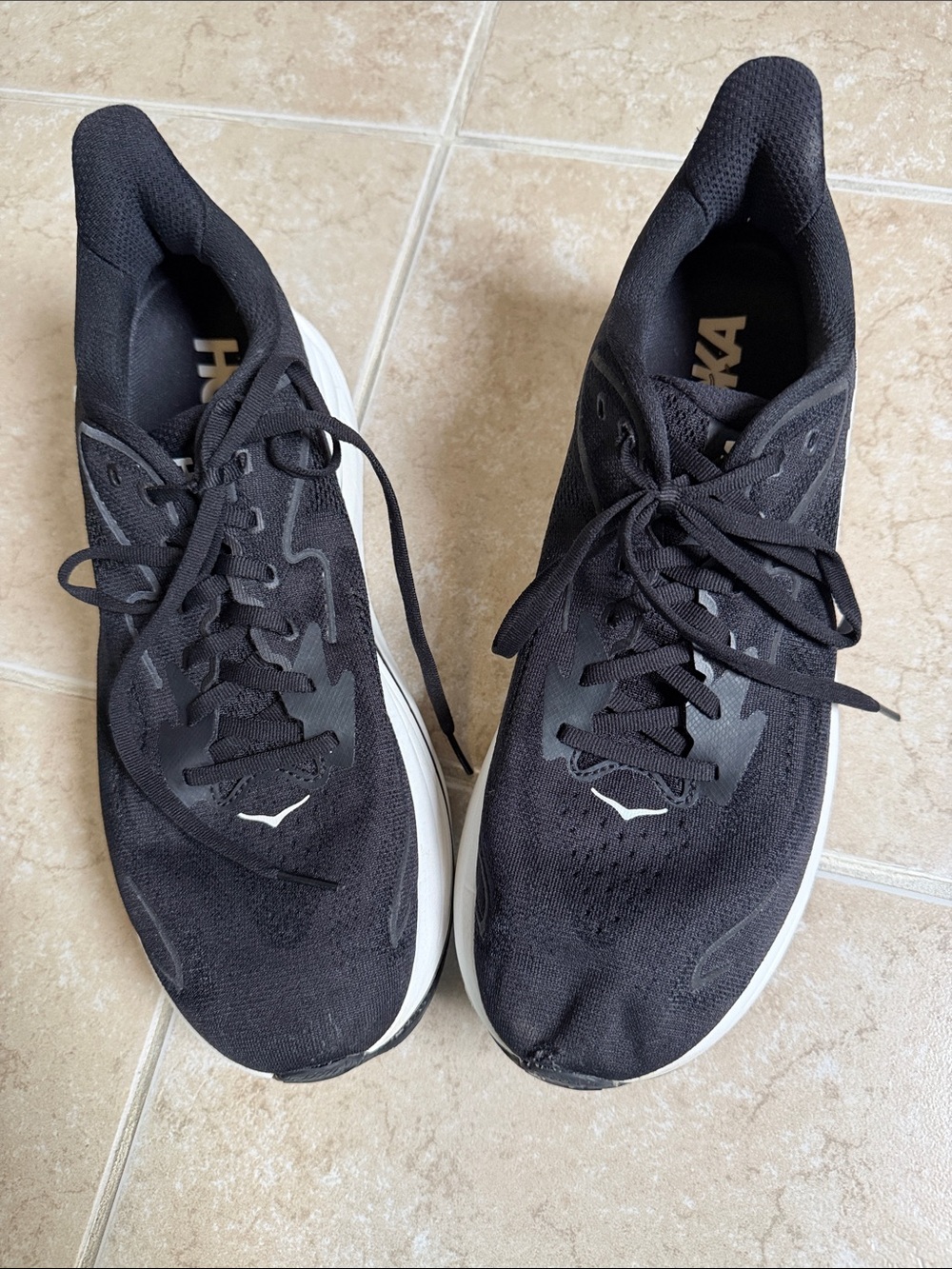 HOKA CLIFTON 10 Men’s Black and White Athletic Running Shoes